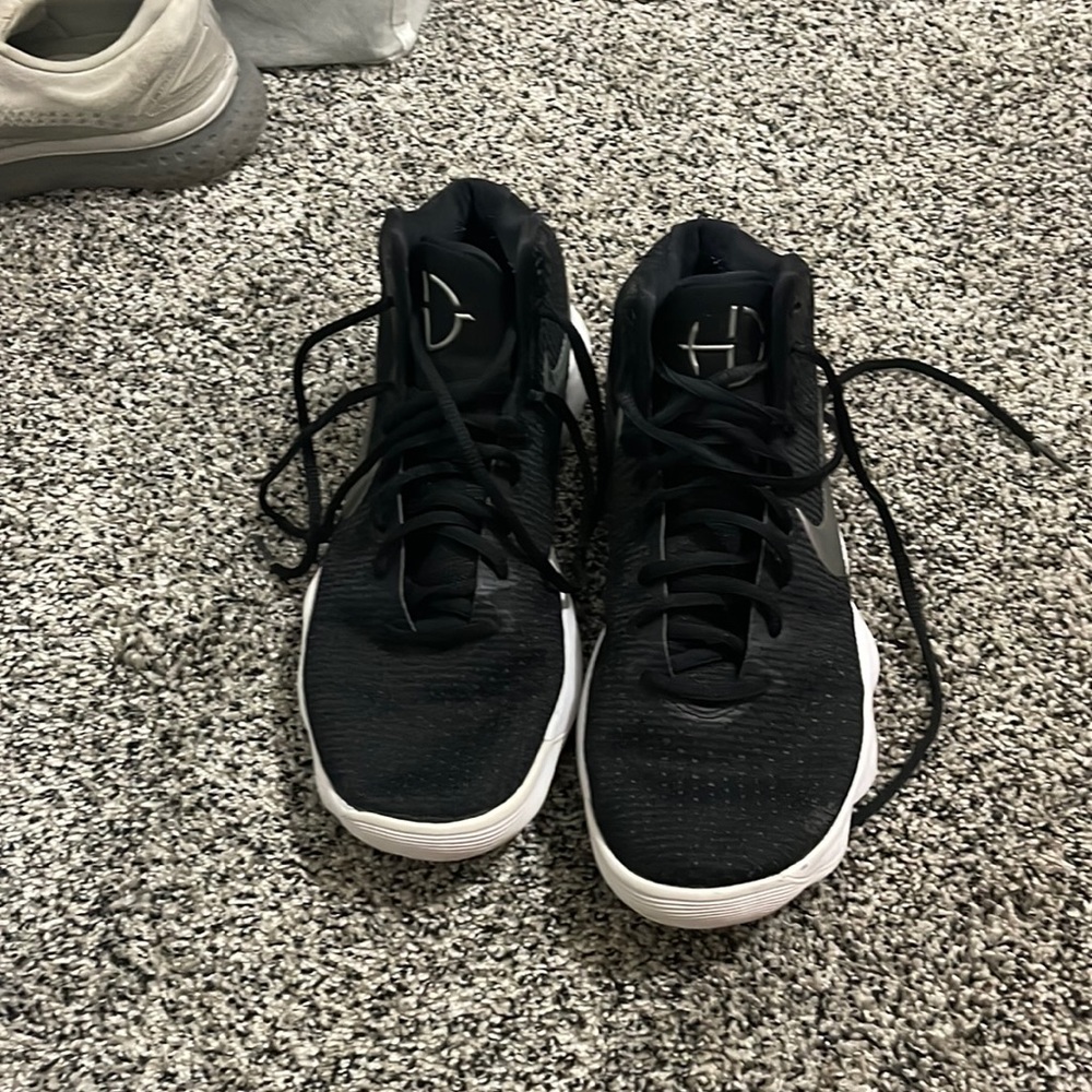 Womens nike basketball shoes